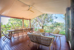 Surf Gums, Sleeps 9, Pet Friendly, Fully Renovated, Point Lookout
